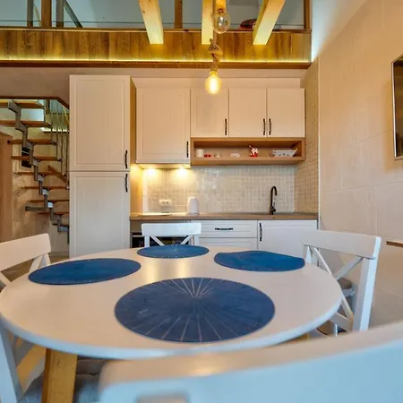 Zova Raj Apartment