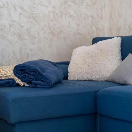 Zova Raj Apartment